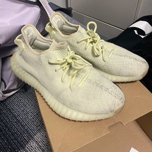 Yeezy Butter Size 7.5